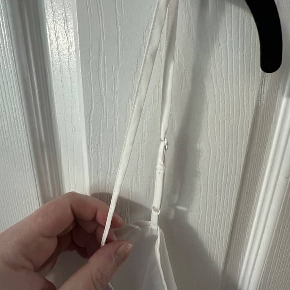 White Flowy V-Neck Tank Top – Size 4X – Never Worn - Picture 5 of 6